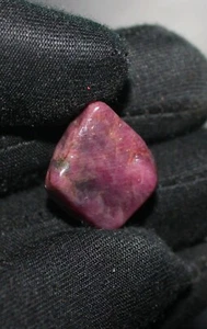 Ruby Rough, Natural Large Ruby, Raw Ruby Red Ruby Crystal Natural Rough 23.05 Ct - Picture 1 of 3