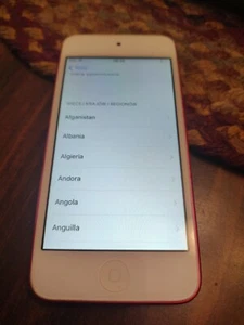  Apple iPod Touch 5th Red 16 Gig - Picture 1 of 3