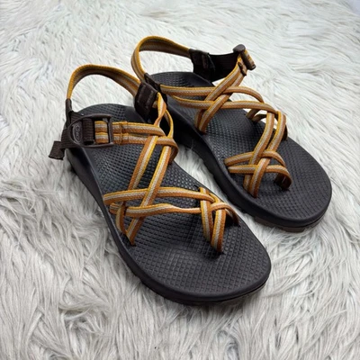 Женские спортивные сандалии Chaco 10 в коричневую оранжевую полоску ZX/2 для походов кемпинга - Изображение 1 из 4