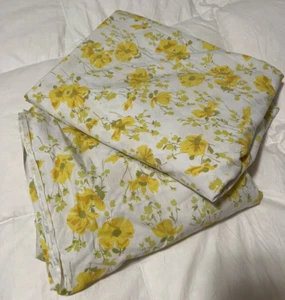VTG Morgan Jones Yellow Floral Daisy FULL Size Sheet Set Flat Fitted COTTAGECORE - Picture 1 of 5