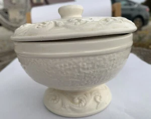 Vtg Woodpecker Products ironstone Footed Pedestal Covered Bowl Cherub Dish - Picture 1 of 12