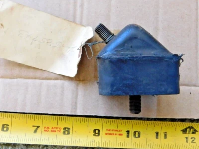 NEW FRONT MOTOR MOUNT FOR 1955-58 STUDEBAKER CHAMPION & 1959-60 STUDE 6-CYL CARS - Imagem 1 de 3