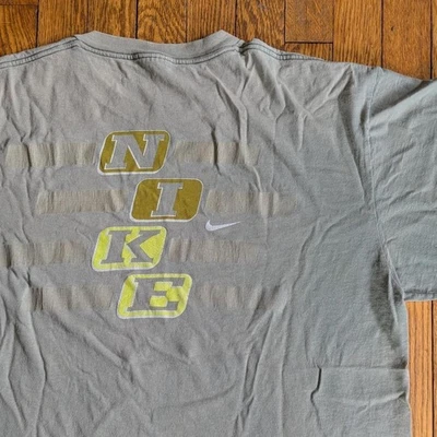 Camiseta Gráfica Nike Años 90 De Colección Adulto Verde Oliva Desteñida Para Hombres XL Foto 1 de 4