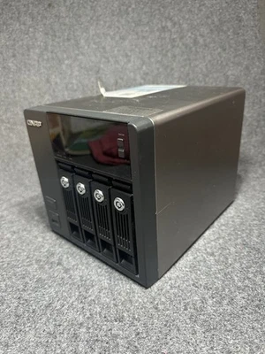 NAS QNAP TS-453 PRO-8GB RAM 4 BAHÍAS (sin discos duros) Foto 1 de 4