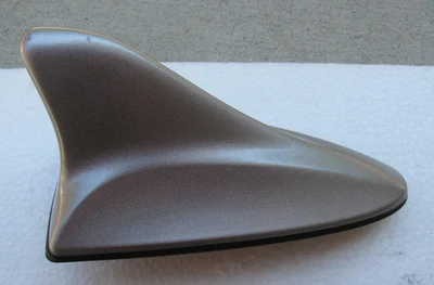 HYUNDAI GENESIS 2011-13 sedán SHARKFIN ANTENA TECHO 96250-3M100XNY Foto 1 de 4