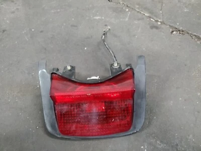 1985 Honda V65 Magna Vf1100c lanterna traseira traseira luz de freio traseira VF 1100 85 - Imagem 1 de 4