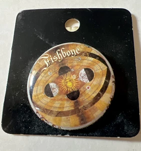 INSIGNIA DE BOTÓN PINBACK ESPINA DE PESCADO DE LOS AÑOS 90 1,5"" intercambio de botones nuevo en tarjeta 🙂 - Imagen 1 de 2