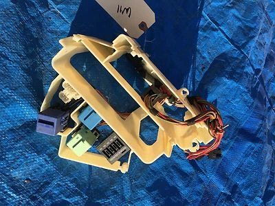 BMW E38 740i 740iL M62 ENGINE BAY RELAY FUSE PANEL BOX WIRE WIRES CONTROL PLUG - Image 1 of 4