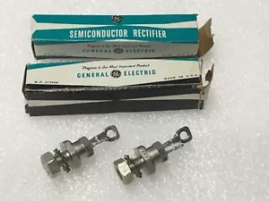 2 General Electric Semiconductor Silicone Controlled Rectifier 2N690 - Picture 1 of 4