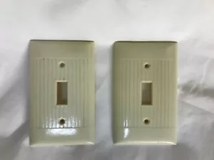 2 Vintage Sierra Electric Ribbed Ivory Bakelite Single Switch Cover Plates - Picture 1 of 2