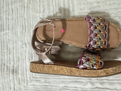 Sandália nova sem caixa Steve Madden Girls Layny tamanho 4 - Imagem 1 de 4