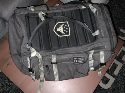 Mochila de Lona UA Project Rock Híbrida Camuflada | Bolsa de Viaje para Gimnasio Descontinuada Foto 1 de 4
