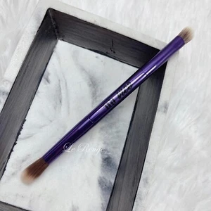 Urban Decay vice 4 Double Ended Eyeshadow Crease Blending Brush New - Picture 1 of 3