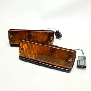 FOR TOYOTA COROLLA KE72 KE75 1979-87 Front Bumper Turn Signal Amber Lights Pair - Picture 1 of 11