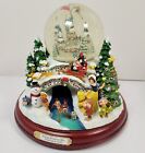 Globe de neige de Noël Disney à l'ancienne lumières musicales Bradford Exchange