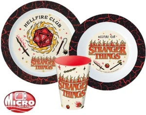 STRANGER THINGS KUNSTSTOFF 3-TEILIGES ABENDESSEN FRÜHSTÜCK SET TELLER SCHÜSSEL TASSE HELLFIRE CLUB - Bild 1 von 1