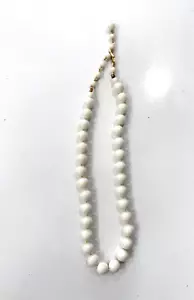 Vintage weiß geknotet Perlenkette Chocker Stil Japan gestempelt J Haken - Bild 1 von 6