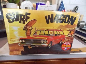 AMT 1/25 1965 CHEVY CHEVELLE SURF WAGON *NUOVO* - Foto 1 di 4