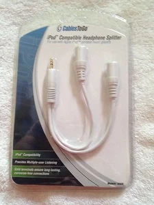 (4) Cables To Go Apple Compatible Headphone Splitters, White, 3.5mm, Quantity 4 - Picture 1 of 5