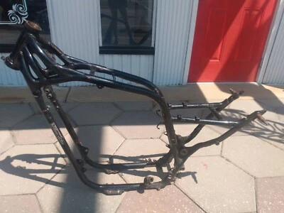 Cuadro principal 04 Suzuki Intruder VS800 Boulevard S50 Foto 1 de 4