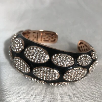 AKKAD 搪瓷水钻铰边袖口手链玫瑰金跑道声明  — 第 1/4 张图片