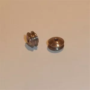 Dinky Toys Pre-War Cars Trucks Pair of Road Wheel Rims Hubs - Picture 1 of 4