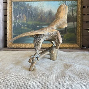 Grande scultura aquila falco ottone bronzo su ramo dettaglio design piuma decorazione - Foto 1 di 7