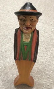 Antiker europäischer geschnitzter Nussknacker aus Holz Puppe Mann im traditionellen Outfit - Bild 1 von 10