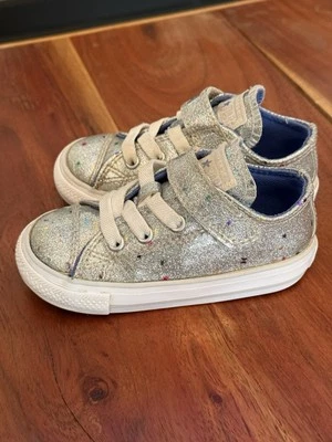 Converse Chuck Taylor All Star Toddler's Size 6 Shoes Silver Sparkle - Image 1 of 4