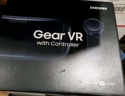 Samsung Gear VR with Controller SM-R324NZAAXAR - Image 1 of 4