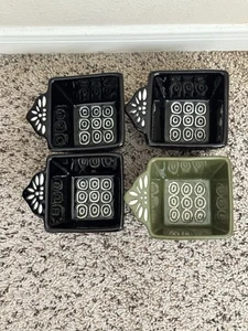 Platos para hornear 4 Temp-tations Ovenware de Tara tallados en el viejo mundo negros y verdes - Imagen 1 de 6
