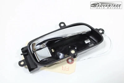 Nissan Máxima 2018-2023 delantero derecho interior puerta panel manija cromo OEM Foto 1 de 4