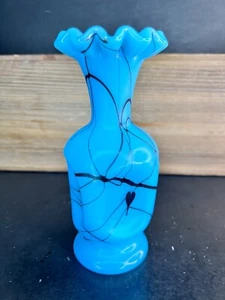 Fenton 1976 R. Barber Turquoise Hanging Hearts Pinched Vase - 7.5" (Stamped) - Picture 1 of 9