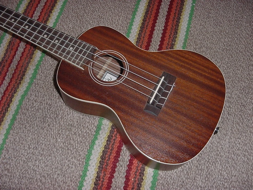 LANIKAI UKULELE MA - C MOGNO UKE MUITOS MAIS LISTADOS NA LOJA - Imagem 1 de 4