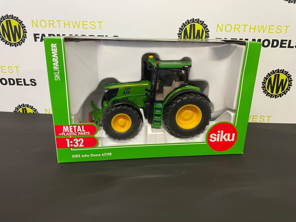SIKU 1:32 SCALE 3282 JOHN DEERE 6210R TRACTOR - Image 1 of 1