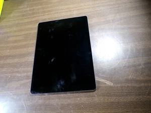 Apple iPad Pro Model A1652 - Picture 1 of 4