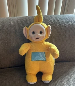 1998 Vintage Teletubbies Laa Laa Peluche LaLa Bambola Gialla Hasbro Playskool 13" - Foto 1 di 15