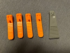 LEGO Trenner Steintrenner Steinelöser 96874 4x orange + 1x Grau (Alt) - Bild 1 von 3