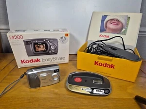 Kodak Cx4200 Easy Share With Camera Dock /All In Original Box - Picture 1 of 19