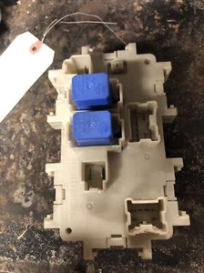 2005 NISSAN ALTIMA CABIN FUSE BOX INTERIOR UNDER DASH OEM 2002 2003 2004 2005 - Picture 1 of 2
