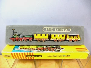 TRIX EXPRESS No.1531 2-2-2 DER ALDER PASSENGER 3-RAIL TRAIN SET VN MIB - Picture 1 of 14