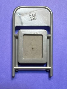 WWE Klappstuhl mit Gesichtsabdruck Zubehör für 7" Actionfigur WWF AEW matt - Bild 1 von 2