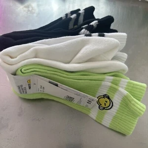 H&M Kids Socks Size 4.5- 6.5 Youth Smiley World Athletic Black Smileyworld - Picture 1 of 5