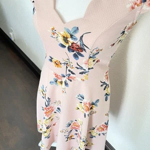 Juniors' Three Pink Hearts Floral Lace Back Dress Size XS Easter Spring Summer - Picture 1 of 8
