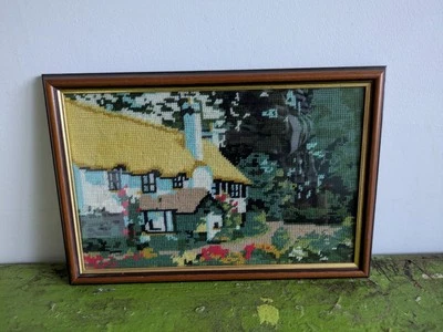 Vintage Framed Cottage House Needlework Picture Kitsch Tapestry Cross-stitch Vgc - Image 1 of 4