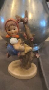 Vintage 4” Goebel Hummel Figurine #141 “Apple Tree Girl” Germany