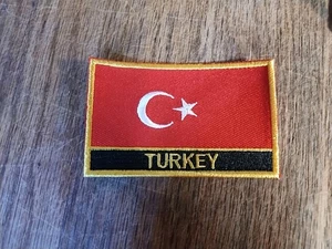 TÜRKEI FLAGGE BESTICKT PATCH MIT NAMEN - AUFBÜGELN - NEU 2 x 3" S1E - Bild 1 von 2
