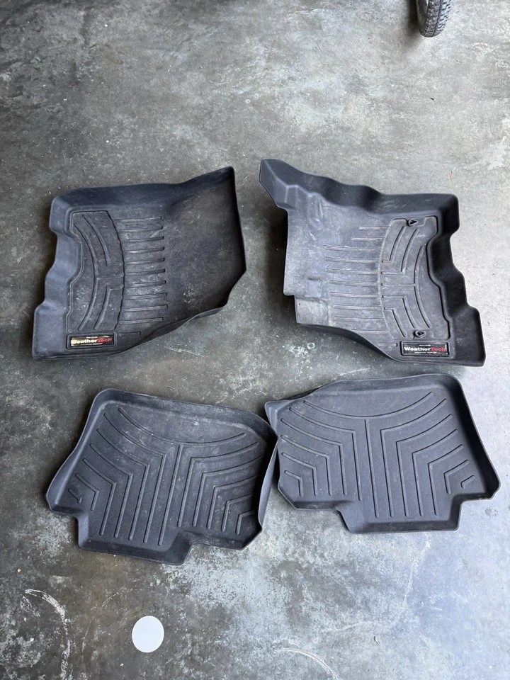 Juego de alfombrillas de coche WeatherTech ajuste personalizado para todo tipo de clima para Nissan Leaf Foto 1 de 2