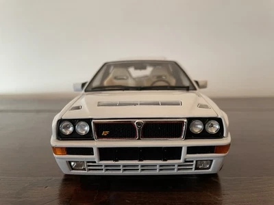 LANCIA DELTA HF Integrale Evo II Bianco del 1992 - 1/18 Kyosho art. 08343W - Immagine 1 di 4