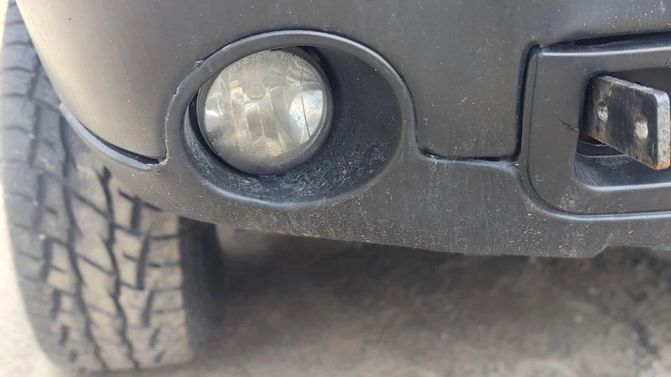 Lámpara antiniebla delantera GMC SIERRA 1500 derecha 07 08 09 10 11 12 13 derecha Foto 1 de 4